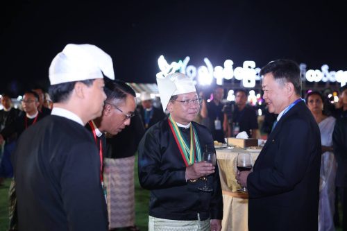 လွတ်လပ်ရေးနေ့အထိမ်းအမှတ် ဂုဏ်ပြုညစာစားပွဲအခမ်းအနားသို့ တက်ရောက်