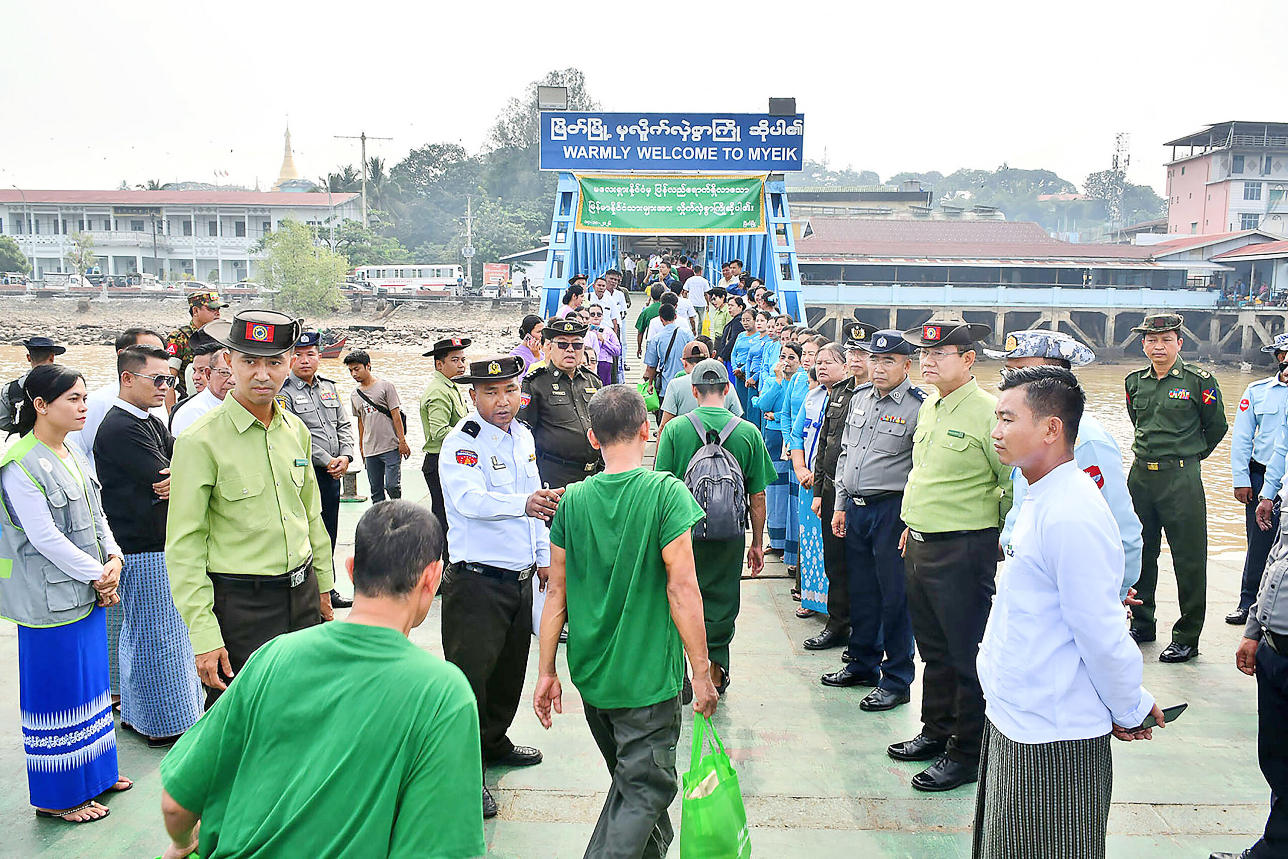 မလေးရှားနိုင်ငံတွင် အခက်အခဲဒုက္ခများ ကြုံတွေ့ခဲ့ရပြီး ပြန်လည်ရောက်ရှိလာသည့် မြန်မာနိုင်ငံသားများအား နေရပ်ဒေသများသို့ ပြန်လည်ပို့ဆောင်ပေး