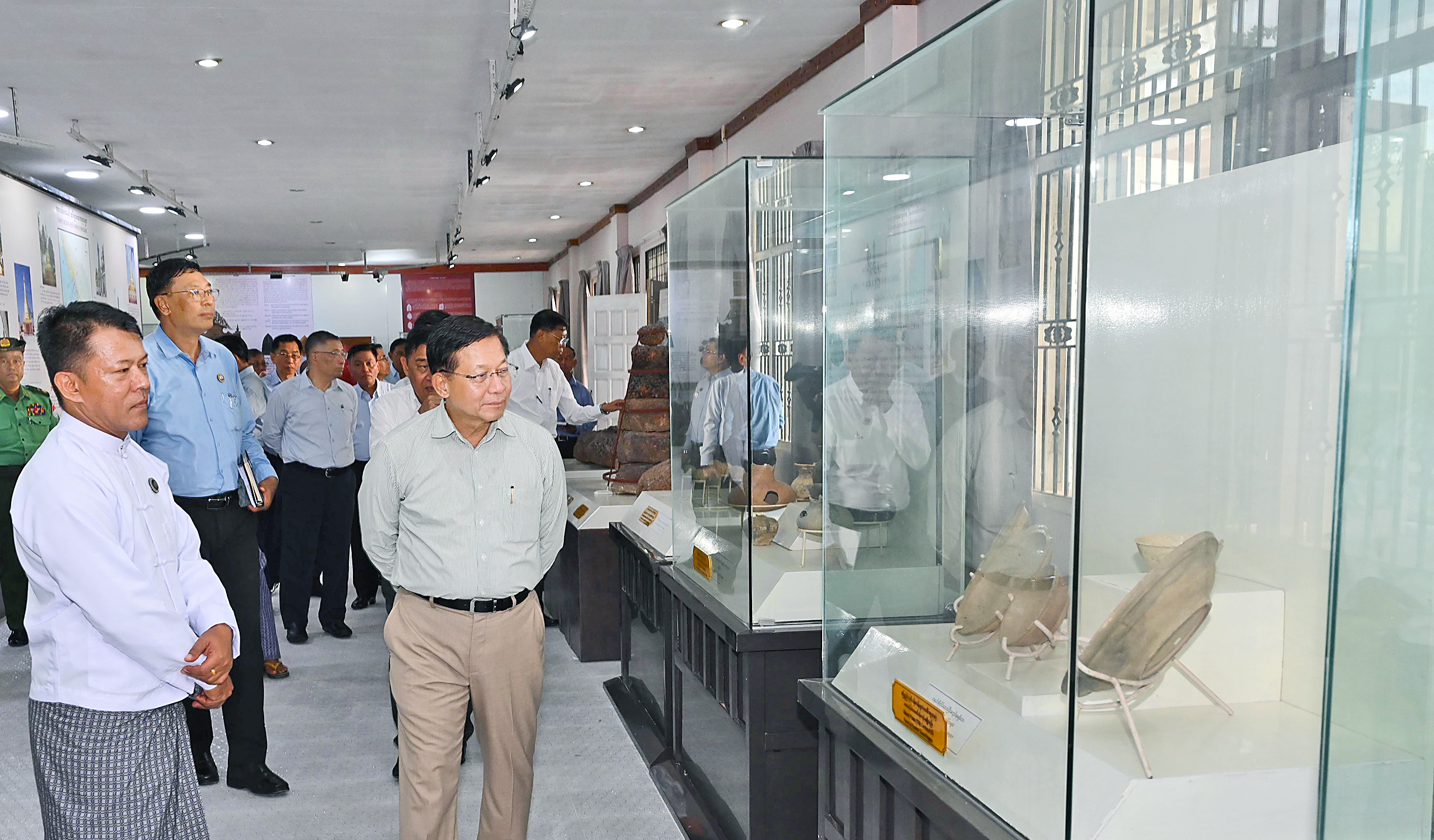 နိုင်ငံတော်သမ္မတ ဦးမင်းအောင်လှိုင် တနင်္သာရီတိုင်းဒေသကြီး၊ ထားဝယ်မြို့အတွင်း ဒေသဖွံ့ဖြိုးတိုးတက်ရေးဆိုင်ရာများနှင့်ပတ်သက်၍ ဆောင်ရွက်ထားရှိမှုအခြေအနေများ သွားရောက်ကြည့်ရှုစစ်ဆေး